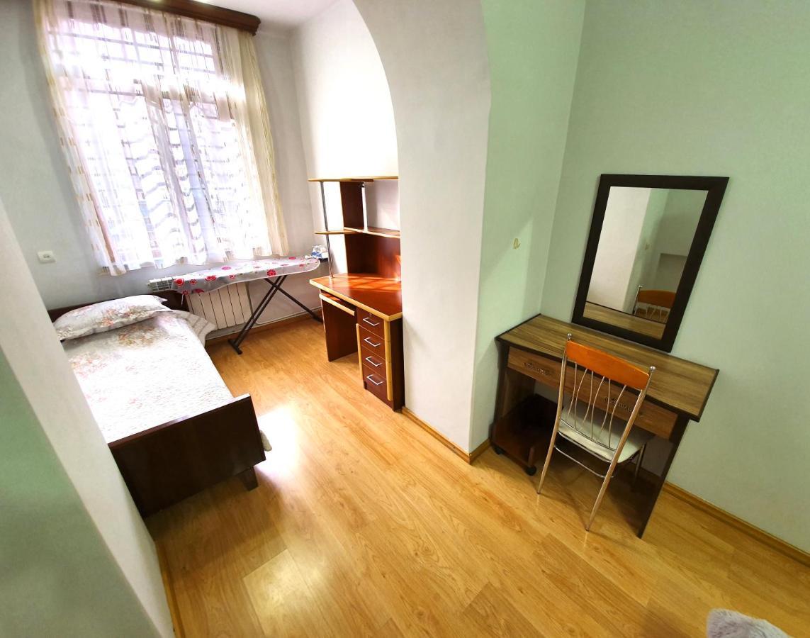Cozy Apartment Near Opera House Erivan Exterior foto