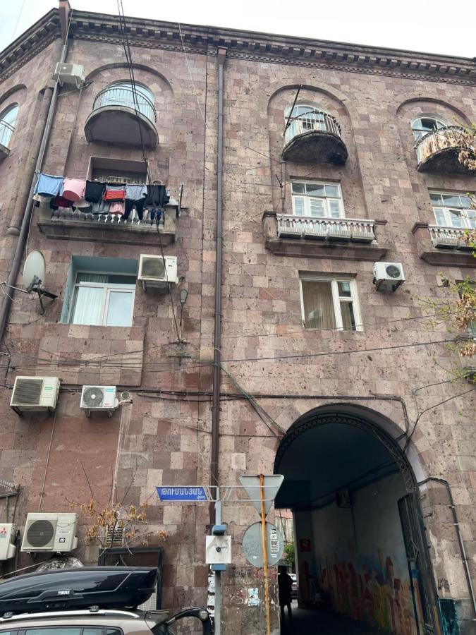 Cozy Apartment Near Opera House Erivan Exterior foto